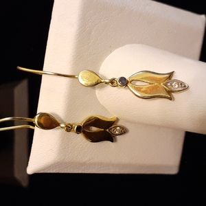 585 yellow gold locking french hook earrings